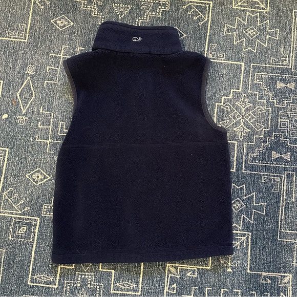 Vineyard vines boys fleece vest size small (7/8) - Picture 2 of 3